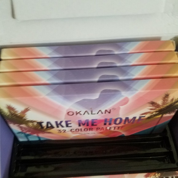 OKALAN.. eye shadow pallet - Picture 3 of 4